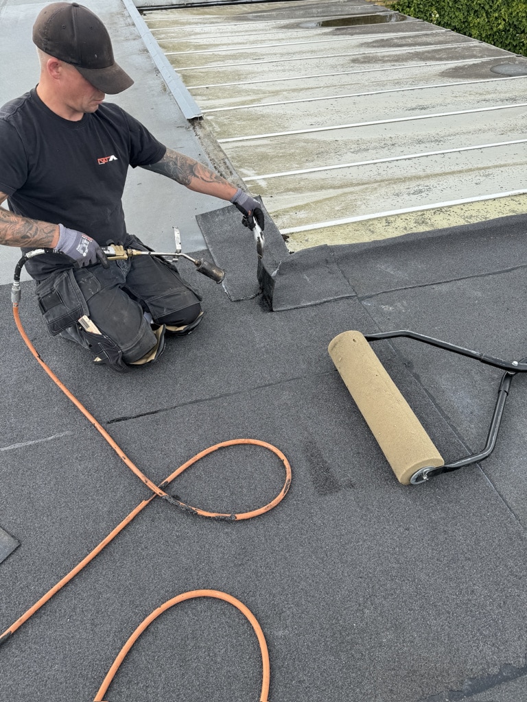 Tagpap tag i Skovlunde